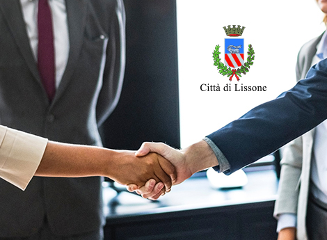 Lissone - persone che si stringono la mano