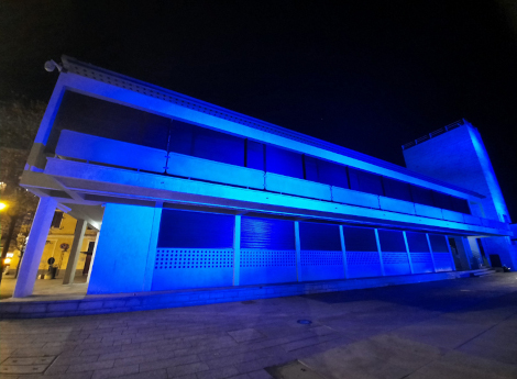 "Go Blue": Palazzo Terragni si colora di azzurro