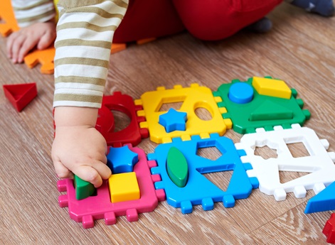 Lissone | foto gioco bambini età prescolare manina bimbo