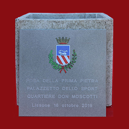 Immagine prima pietra