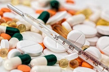 Immagine farmaci con termometro