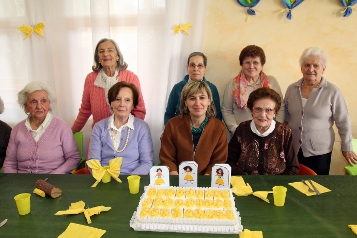 L'Assessore Anny Mariani con le donne del Centro