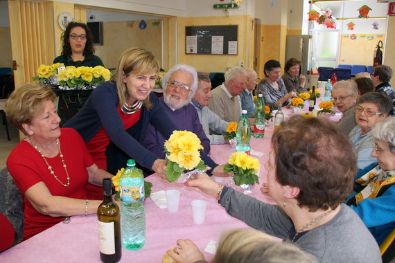 Omaggio floreale dell'Assessore Anny Mariani