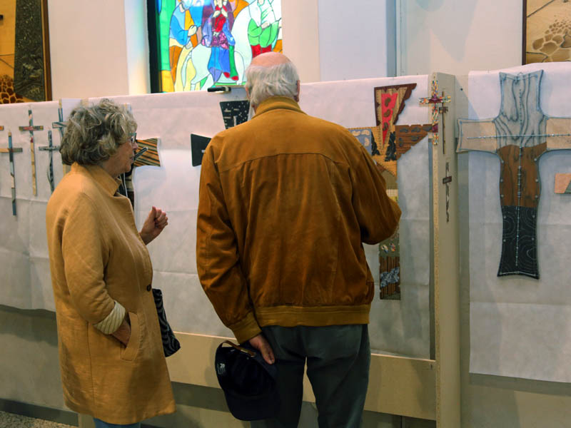 Mostra dei Crocifissi dell'artista Dario Meani