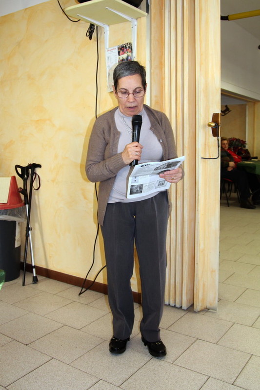 Francesca legge una sua poesia