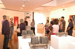 Immagine interno Museo con l'artista Heike Arndt