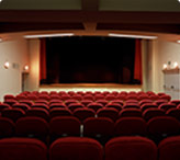 immagine a colori sala teatrale